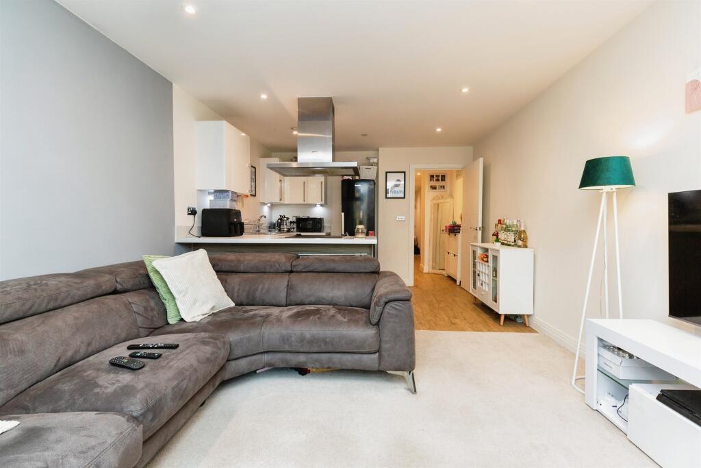 Additional property image - Bessemer Road, Welwyn Garden City