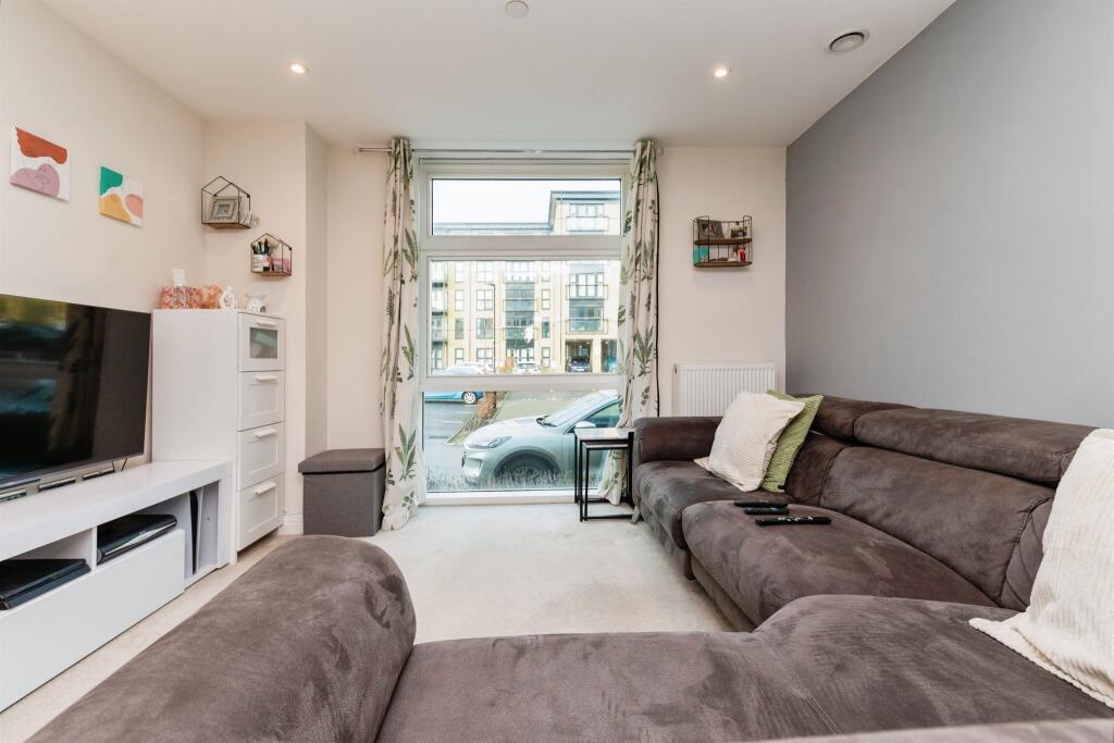 Additional property image - Bessemer Road, Welwyn Garden City