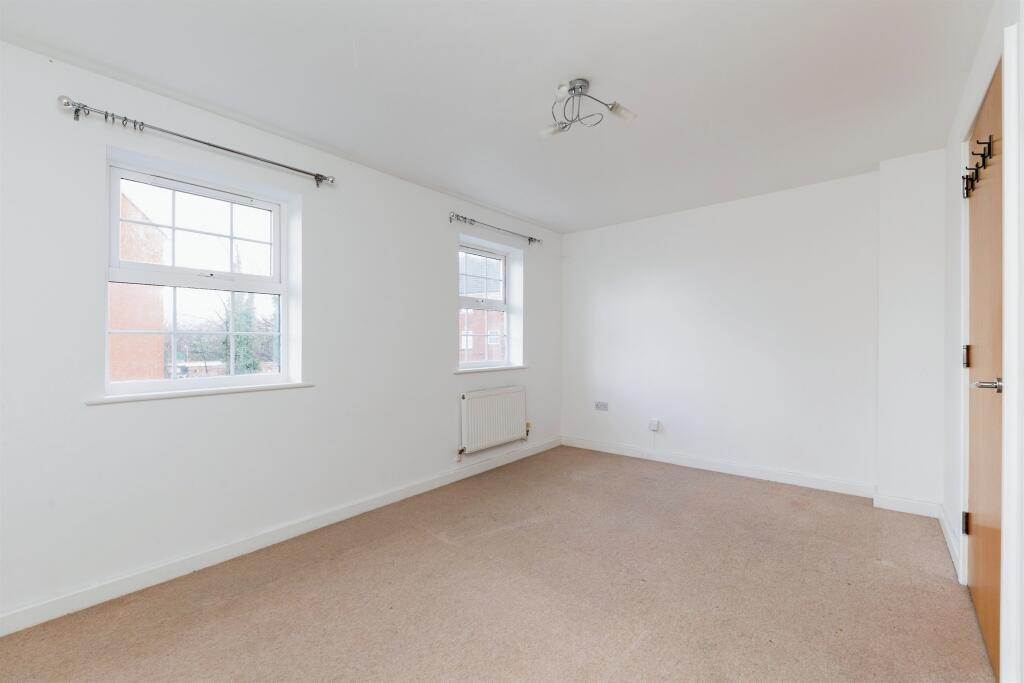 Additional property image - Langstone Ley, Welwyn Garden City