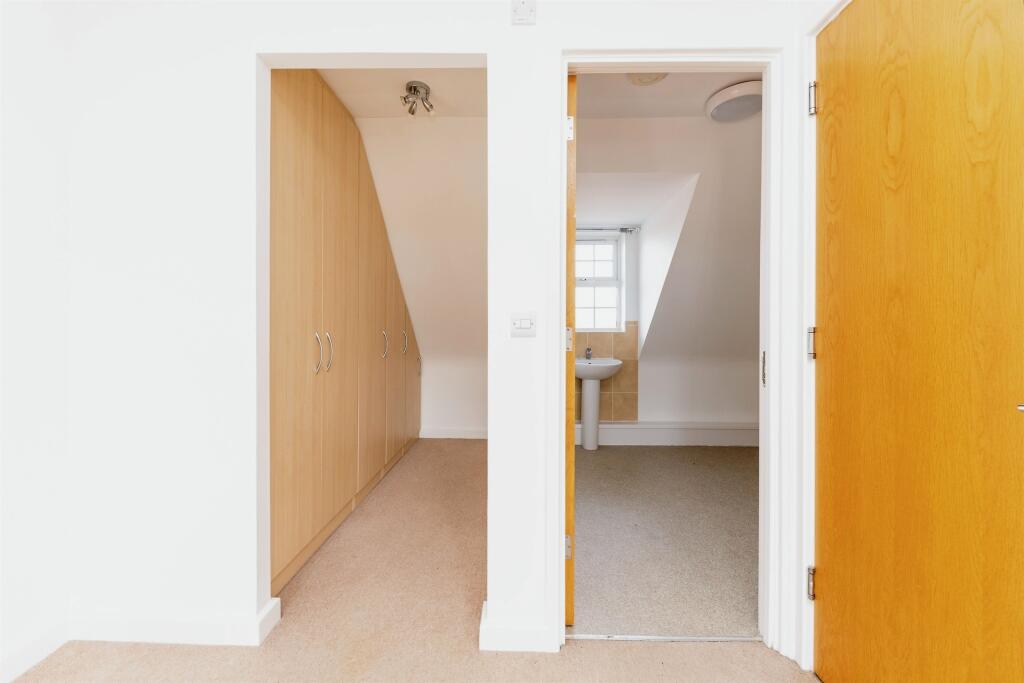 Additional property image - Langstone Ley, Welwyn Garden City