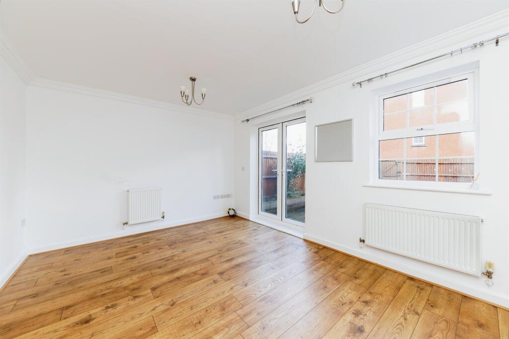 Additional property image - Langstone Ley, Welwyn Garden City