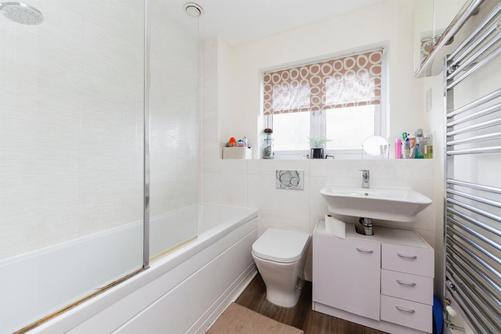 Additional property image - Appletree Way, Welwyn Garden City