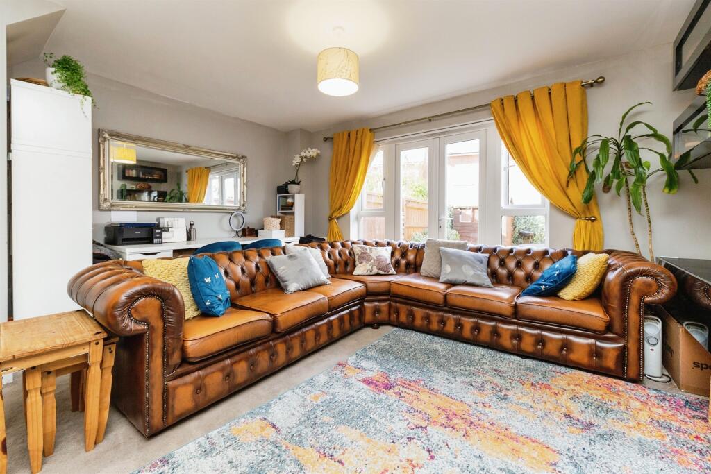 Additional property image - Appletree Way, Welwyn Garden City