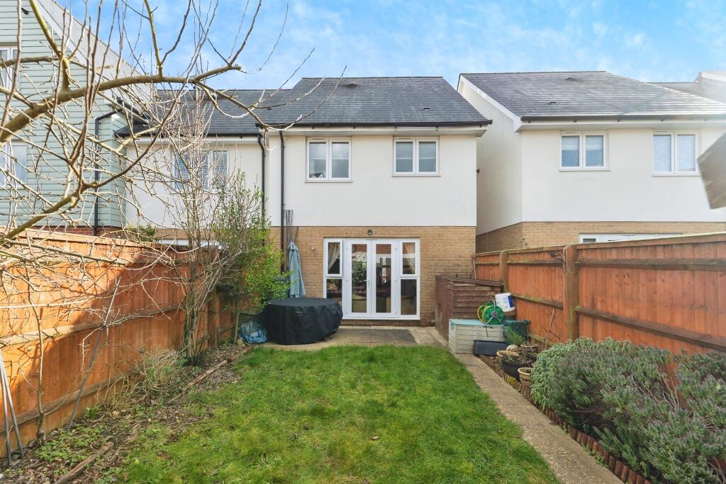 Additional property image - Appletree Way, Welwyn Garden City