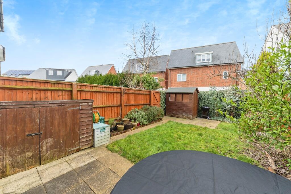 Additional property image - Appletree Way, Welwyn Garden City