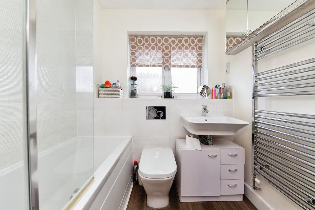 Additional property image - Appletree Way, Welwyn Garden City