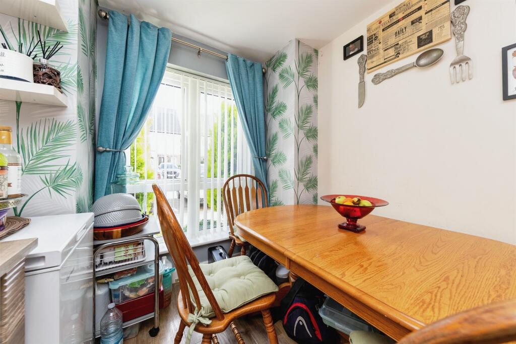 Additional property image - Appletree Way, Welwyn Garden City
