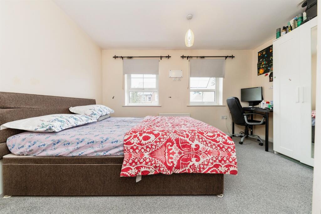 Additional property image - Sandpiper Close, Hatfield