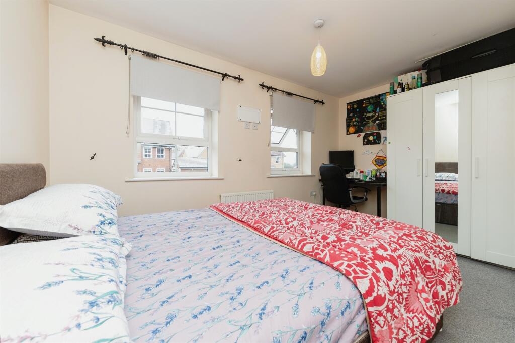 Additional property image - Sandpiper Close, Hatfield