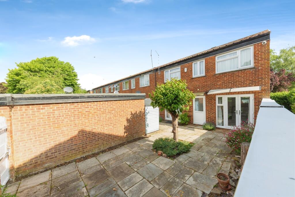 Main image of property: Onslow Close, Hatfield