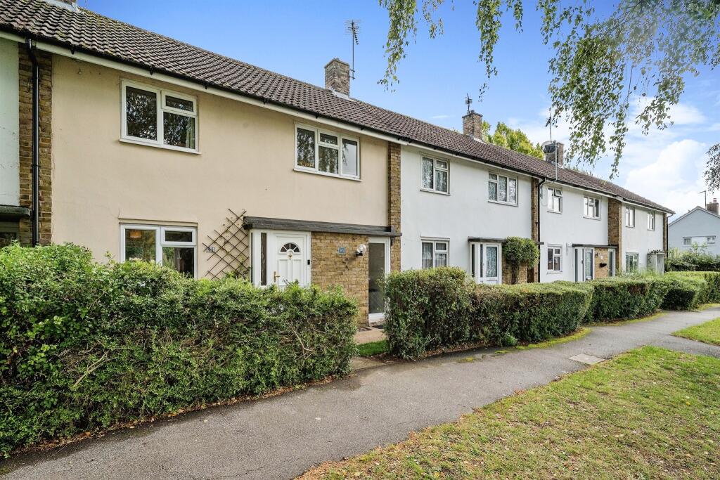 3 bedroom terraced house for sale in Thistle Grove, WELWYN GARDEN CITY, AL7