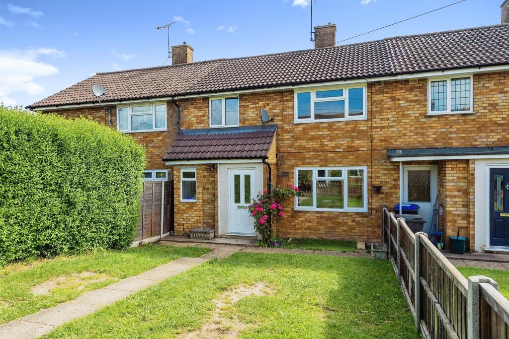 3 bedroom terraced house for sale in Vauxhall Road, Hemel Hempstead, HP2