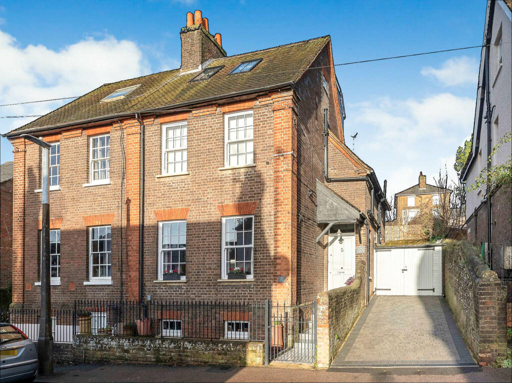 4 bedroom semidetached house for sale in Street, Hemel