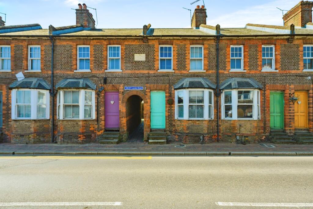 Main image of property: London Road, HEMEL HEMPSTEAD, HEMEL HEMPSTEAD
