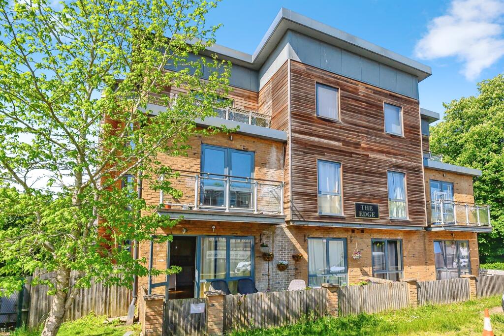 Main image of property: Lawn Lane, HEMEL HEMPSTEAD