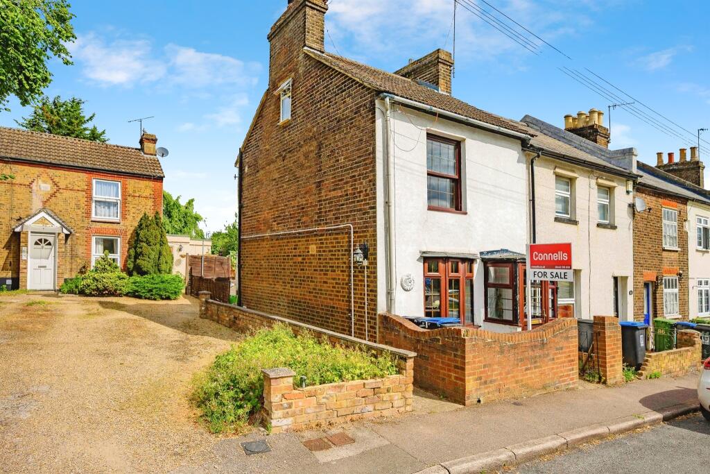 Main image of property: Weymouth Street, Hemel Hempstead