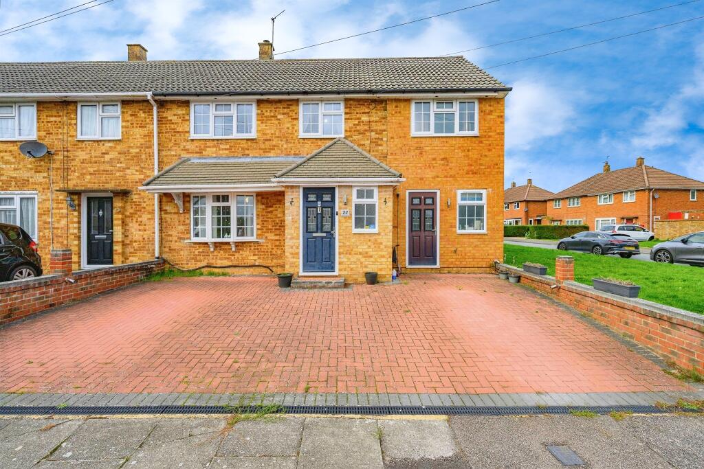 Main image of property: Hawthorn Lane, HEMEL HEMPSTEAD