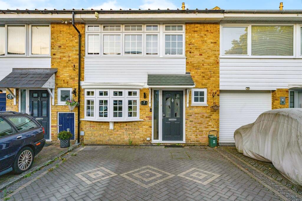 Main image of property: Willow Way, HEMEL HEMPSTEAD