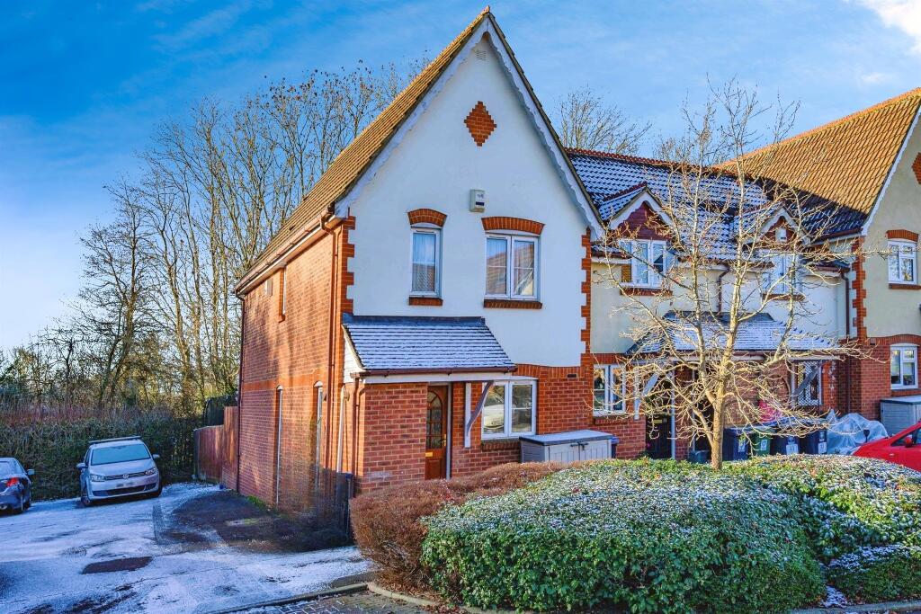 Main image of property: Bencroft Road, Hemel Hempstead