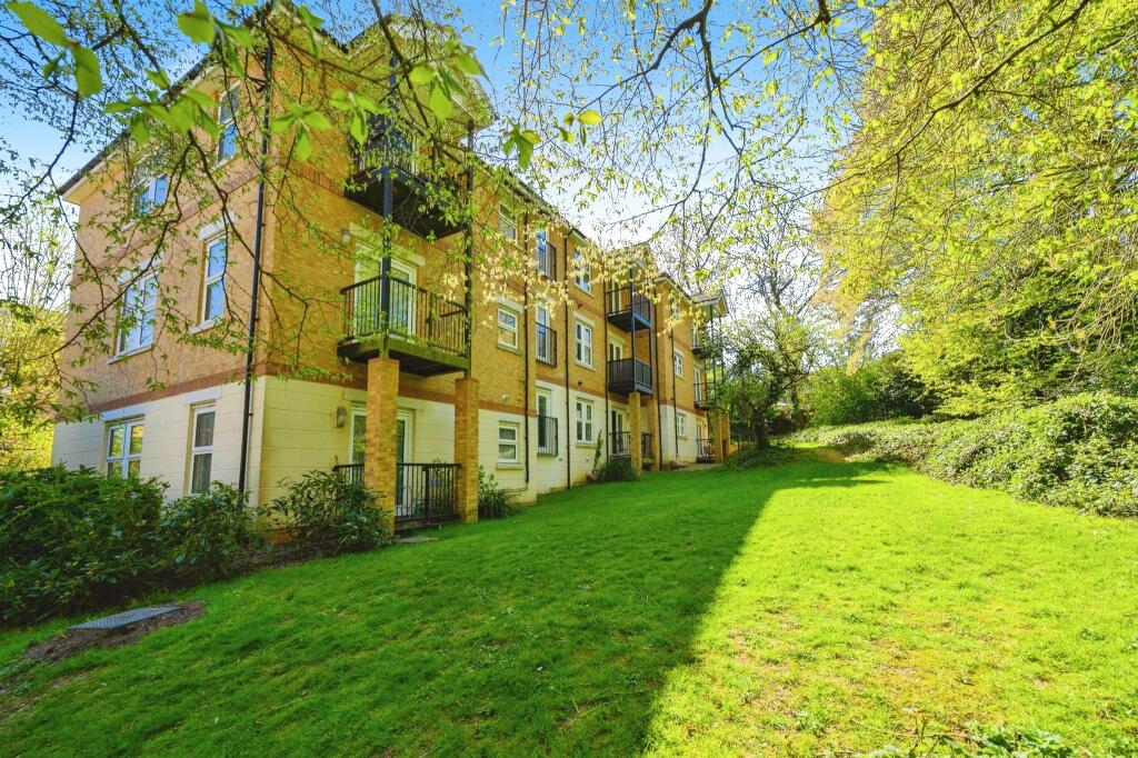 Main image of property: Adrian Close, Hemel Hempstead