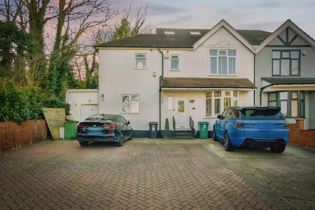 Main image of property: Gammons Lane, Watford