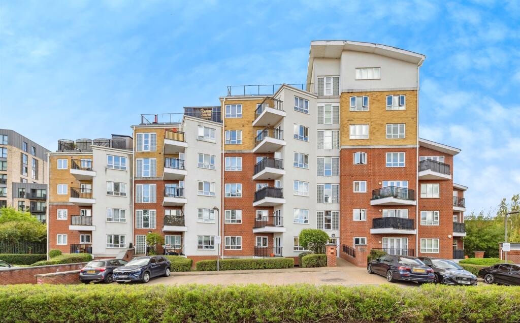 Main image of property: The Gateway, Watford