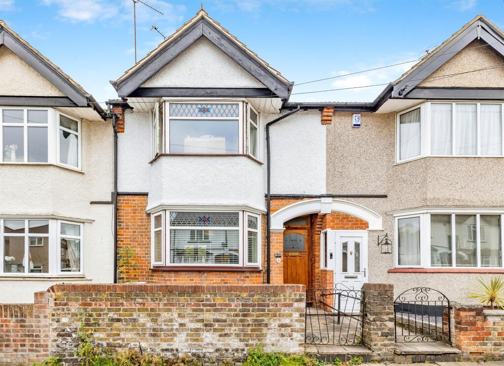 Main image of property: Cassiobridge Road, Watford