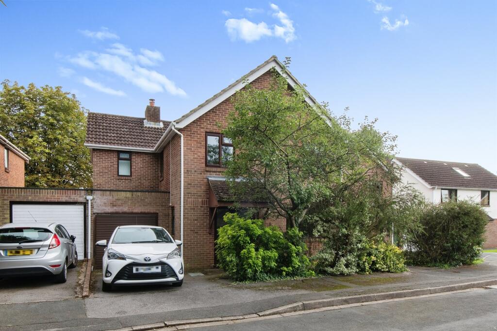 5 bedroom link detached house for sale in Shawford Close, SOUTHAMPTON, SO16