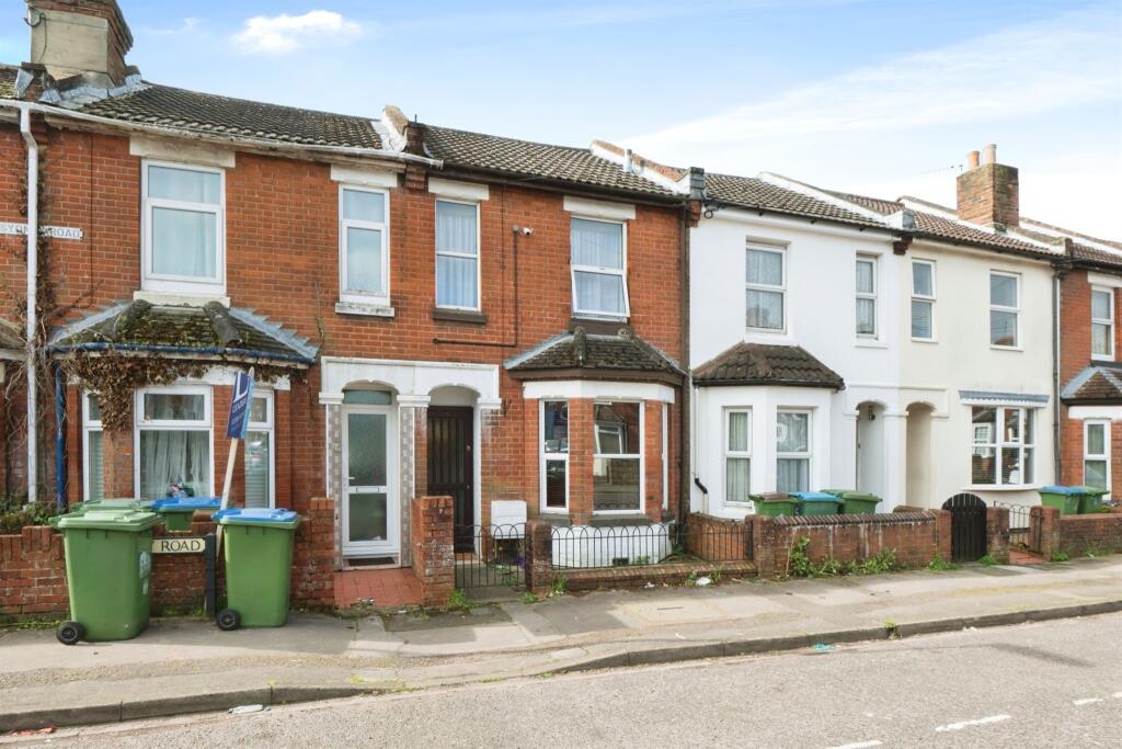 2 bedroom terraced house for sale in Sydney Road, Southampton, SO15