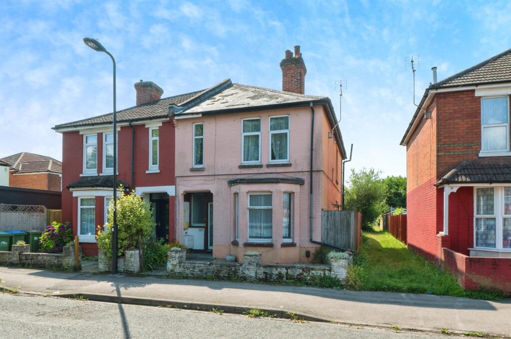 Main image of property: English Road, Southampton