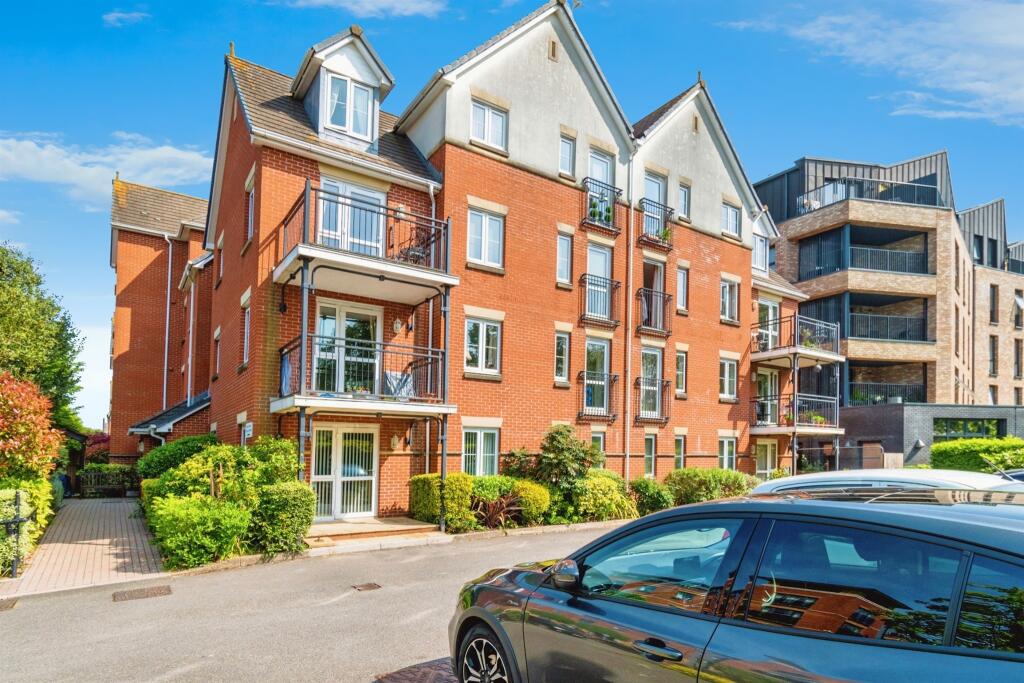 1 bedroom retirement property for sale in Archers Road, Eastleigh, SO50