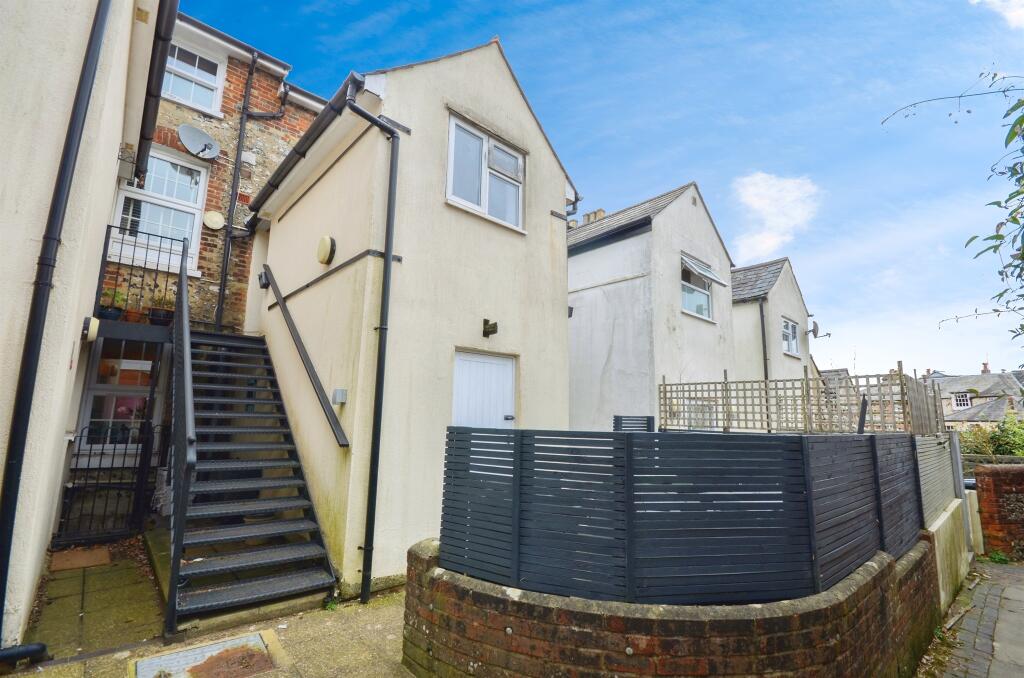 Main image of property: The Walk, Winchester