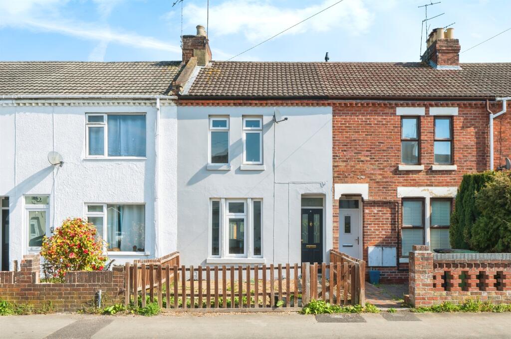 Main image of property: The Crescent, Eastleigh