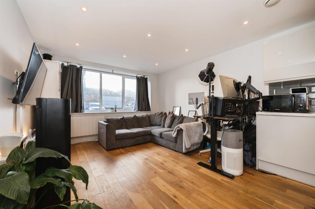 Main image of property: Southampton Road, Eastleigh