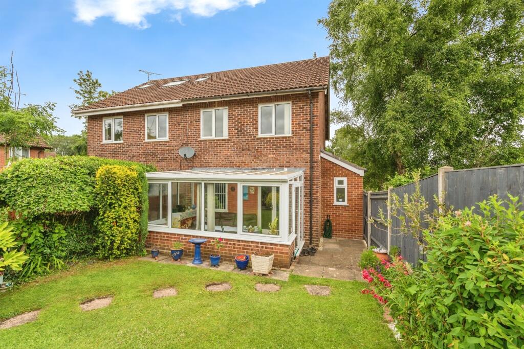 3 bedroom semi-detached house for sale in Launcelyn Close, North ...