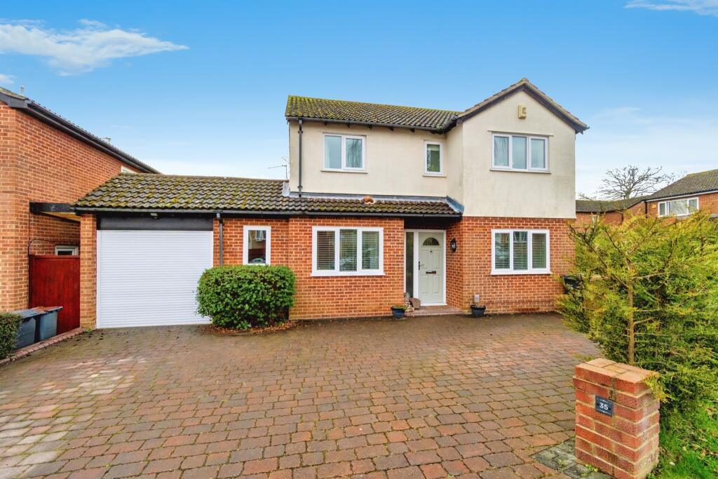 Main image of property: Langham Close, North Baddesley, Southampton