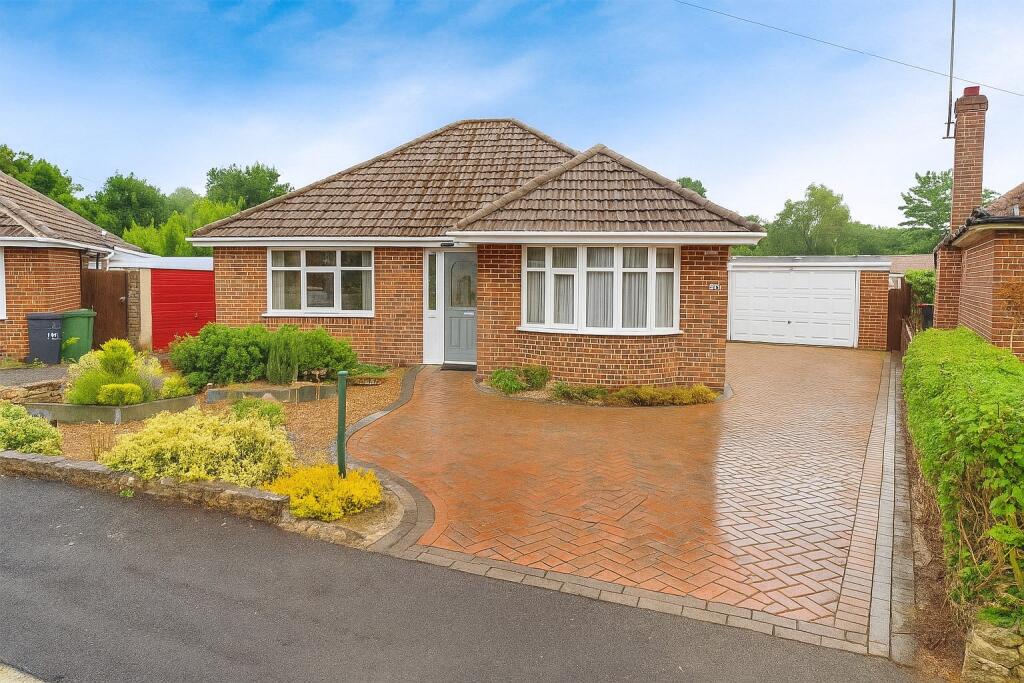 Main image of property: Winstone Crescent, North Baddesley, Southampton