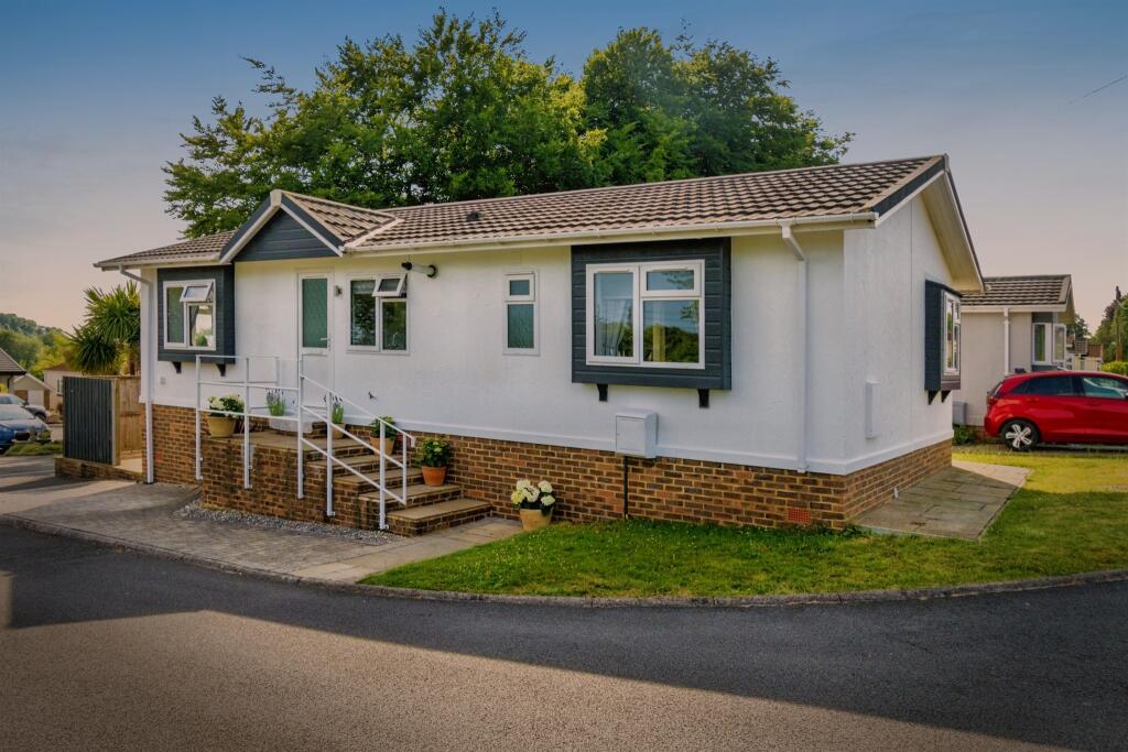 Main image of property: Olivers Battery Gardens, Winchester