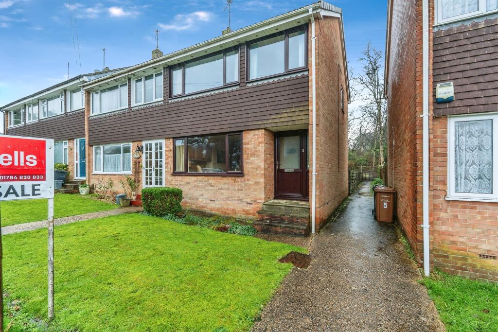 Main image of property: Cedar Crescent, North Baddesley, Southampton