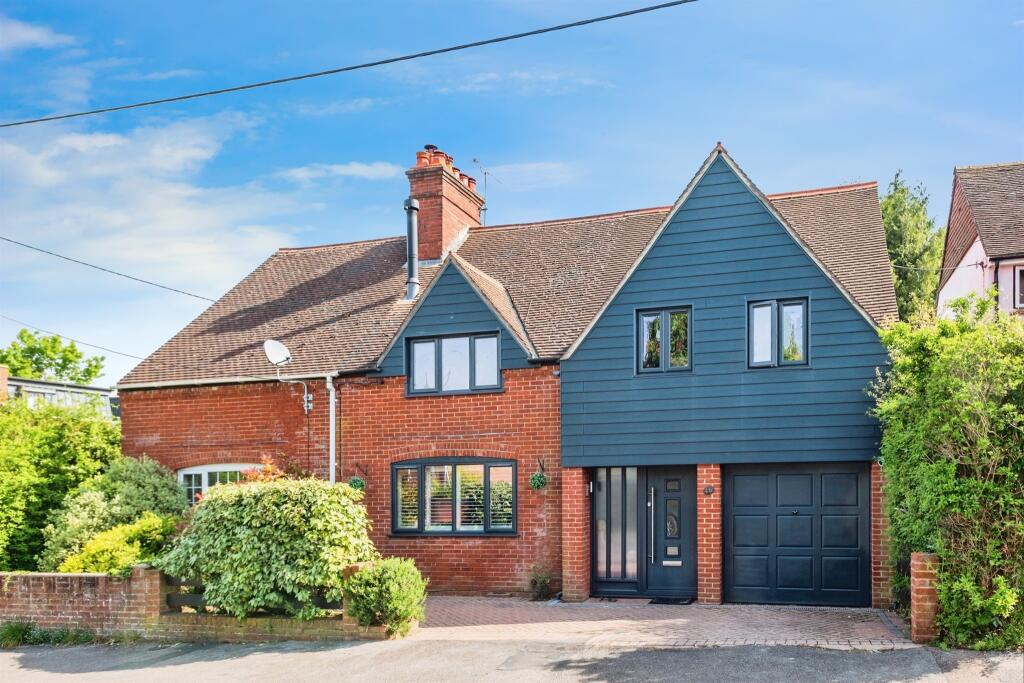 5 bedroom semidetached house for sale in Anton Road, Andover, SP10