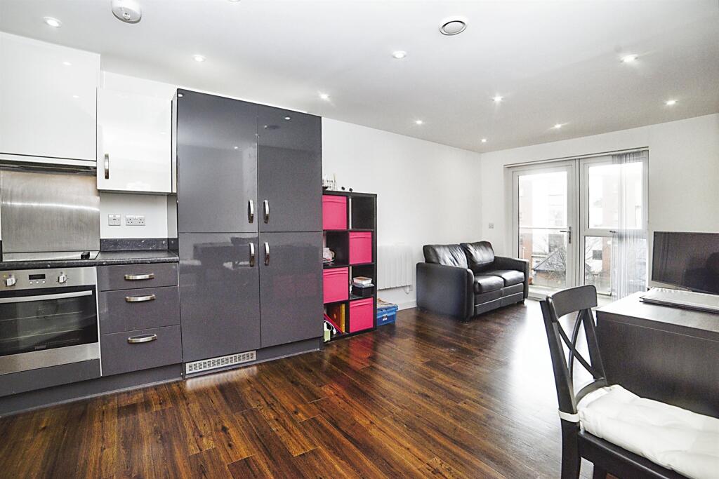 1 bedroom apartment for sale in High Street, Wealdstone, HARROW, HA3