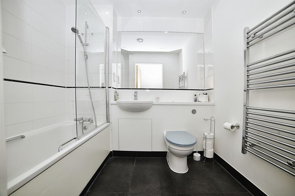 1 bedroom apartment for sale in High Street, Wealdstone, HARROW, HA3