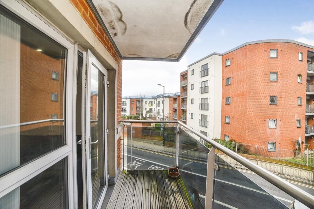 1 bedroom apartment for sale in High Street, Wealdstone, HARROW, HA3