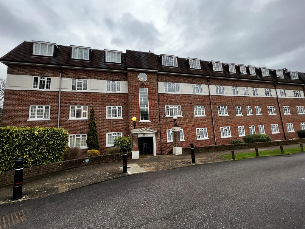 2 bedroom flat for sale in Sudbury Hill, Harrow On The Hill, HA1