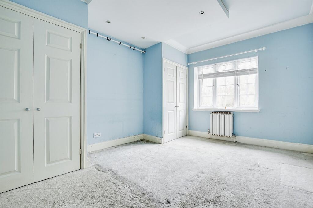 2 bedroom flat for sale in Sudbury Hill, Harrow On The Hill, HA1