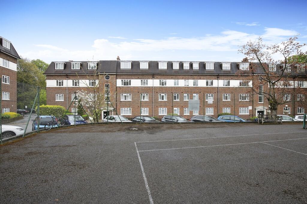 2 bedroom flat for sale in Sudbury Hill, Harrow On The Hill, HA1