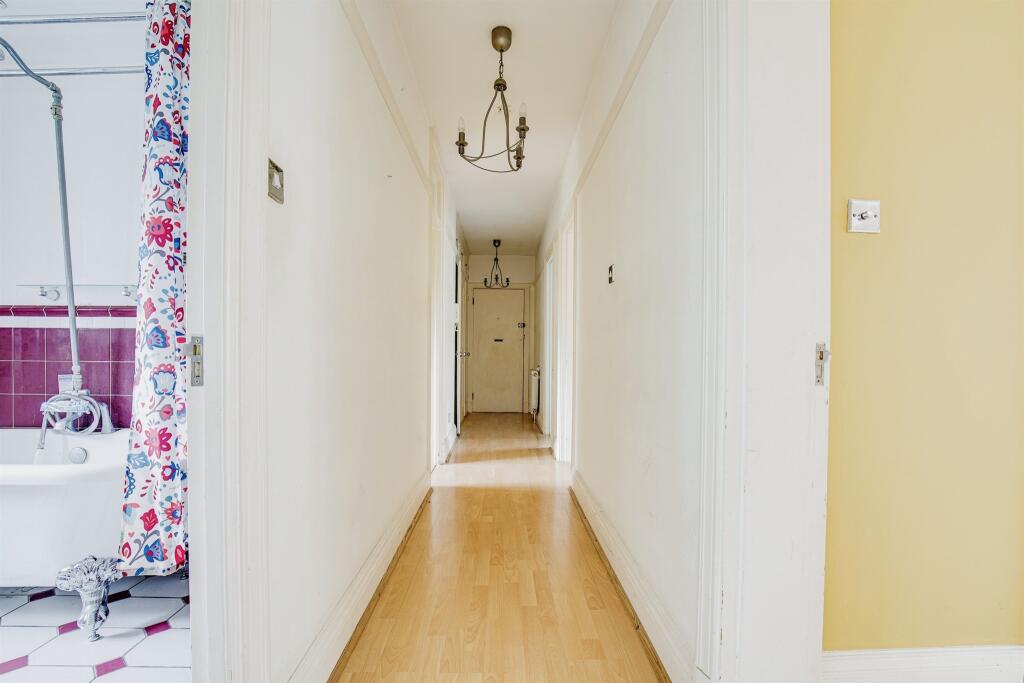 2 bedroom flat for sale in Sudbury Hill, Harrow On The Hill, HA1