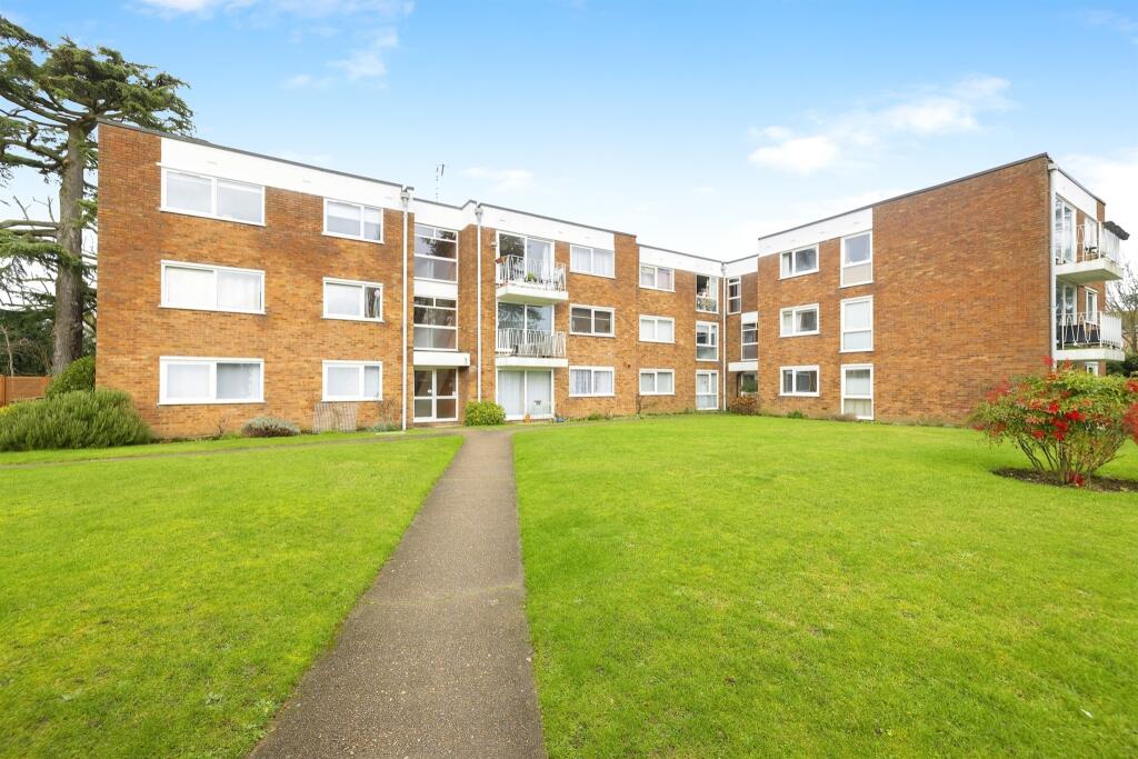 2 bedroom apartment for sale in Eastbury Road, Watford, WD19
