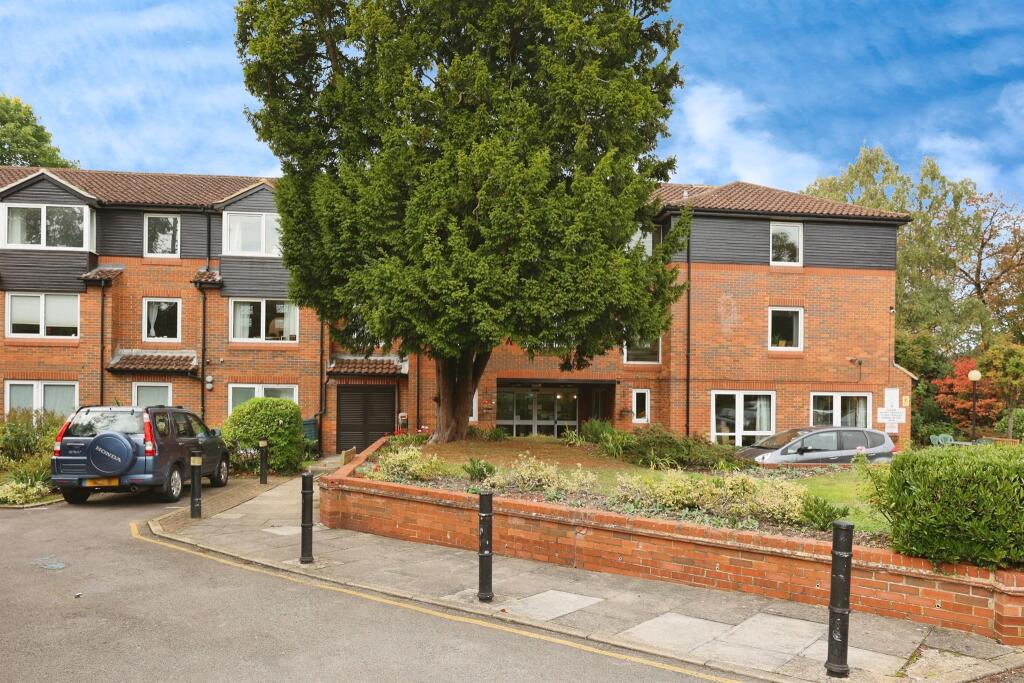 Main image of property: Elstree Road, Bushey Heath, Bushey