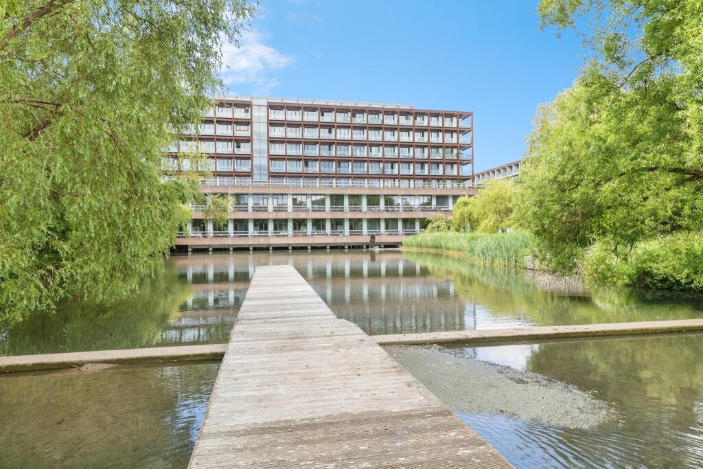 Additional property image - Lake Shore Drive, Bristol
